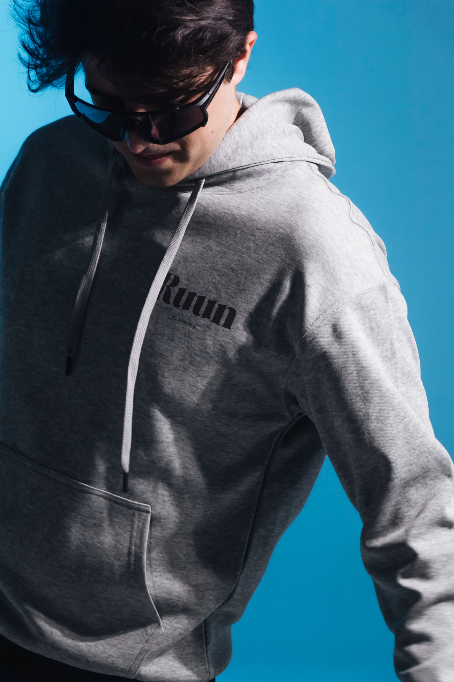 The city made me a runner - Hoodie ( corte ajustado )